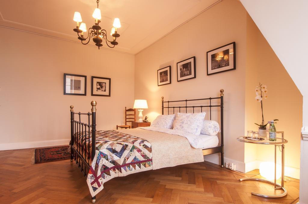 B&B De Schiedamse Suites Rum bild